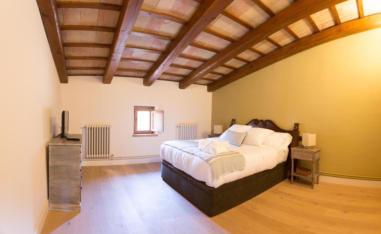 Casa Rural Masia Les Apieres El Pla de Manlleu Ngoại thất bức ảnh